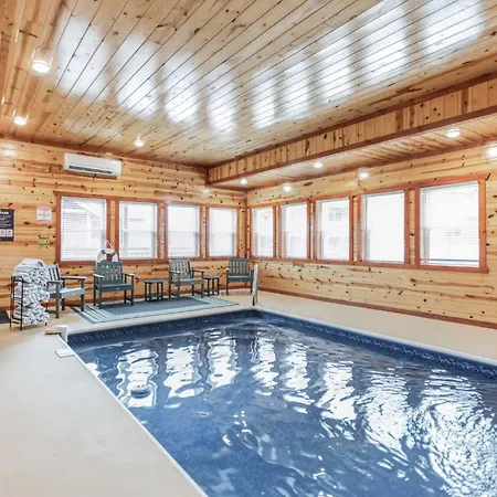 Laurel Point Indoor Pool Screening Game Room Located In Smoky Mtn Ridge